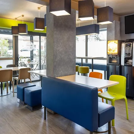 Ibis Budget La Cité 2*