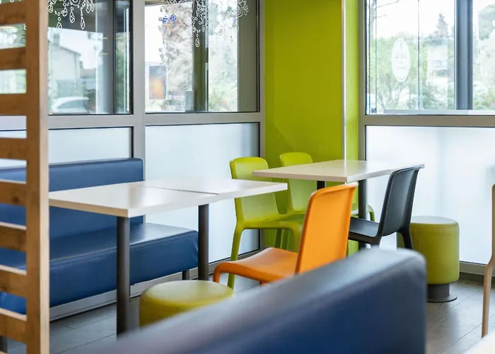 Ibis Budget La Cité 2*